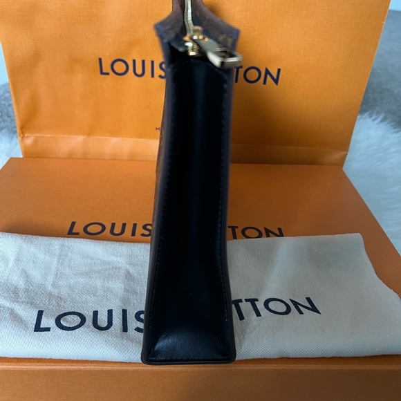 Sold! Poche toilette nm size 26 - Picture 3 of 10